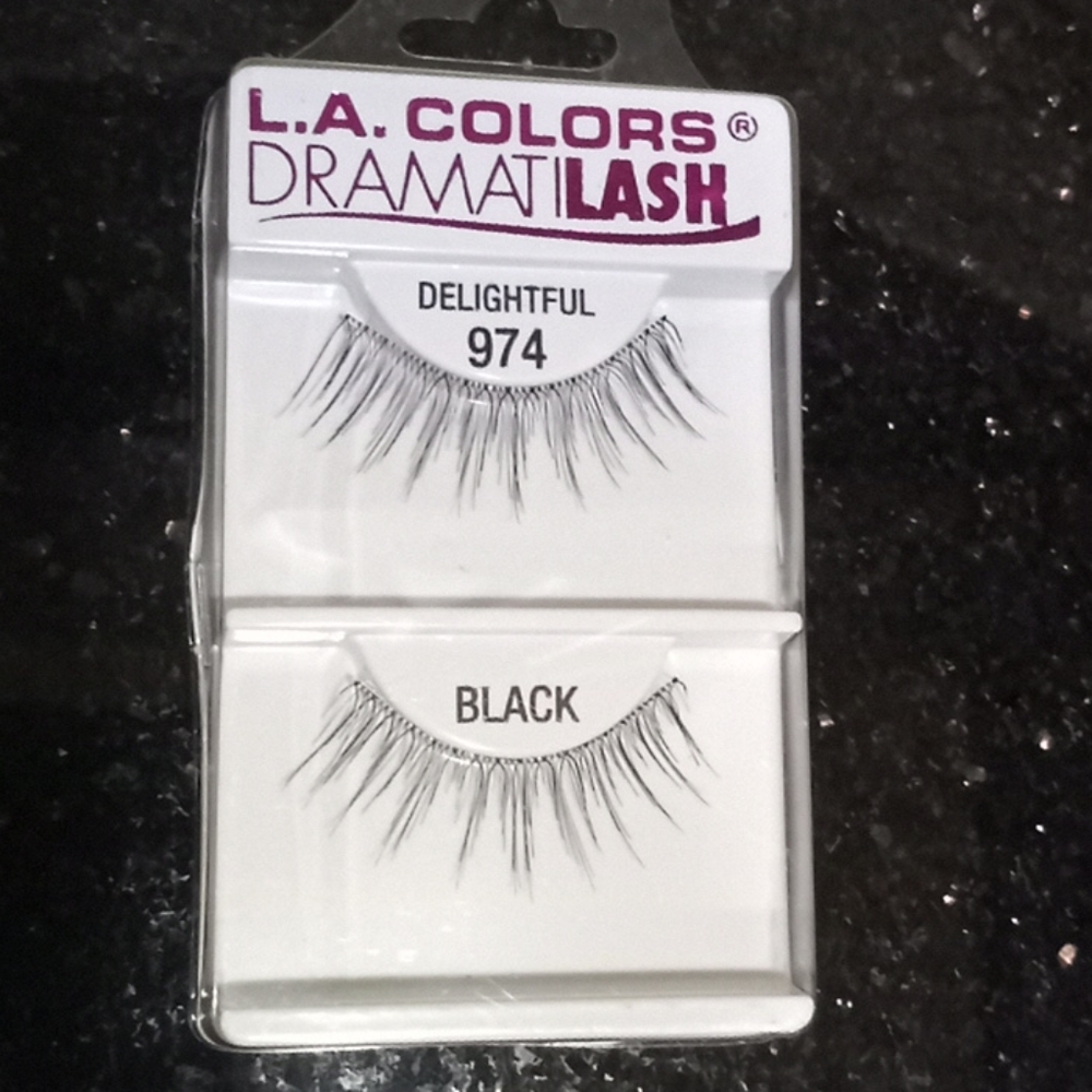 LA Colors dramatic lash delightful 974 Black (890) - Picture 3 of 3